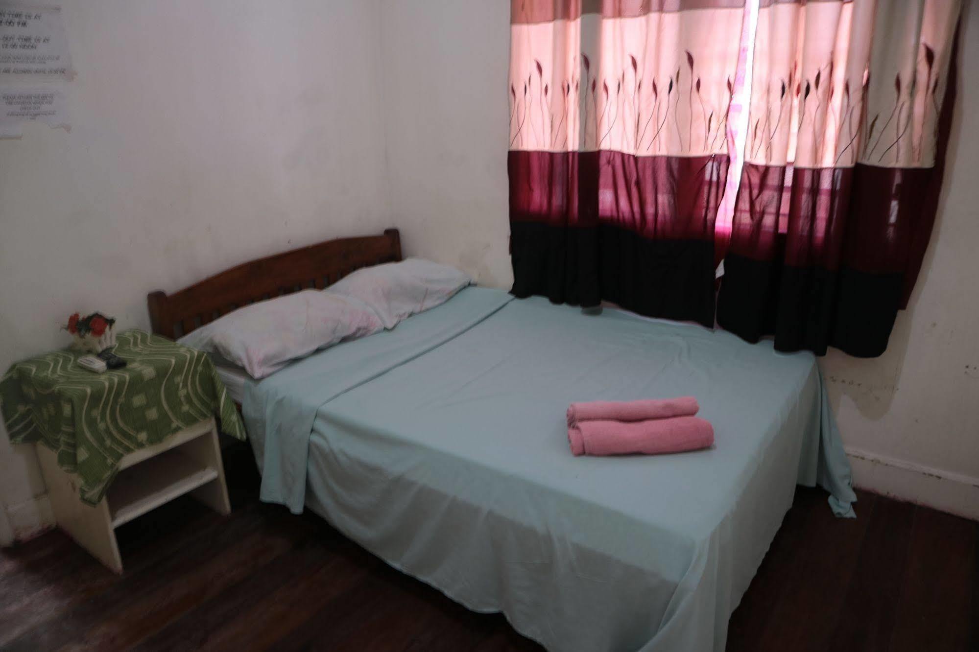 Newport Oak Pension Inn Tagbilaran City Exterior photo