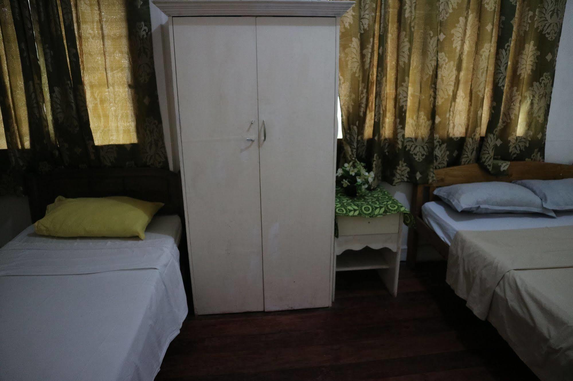 Newport Oak Pension Inn Tagbilaran City Exterior photo